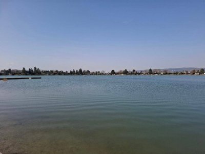 Trausdorfer See: Wunderschöner Bungalow mit traumhaftem Garten