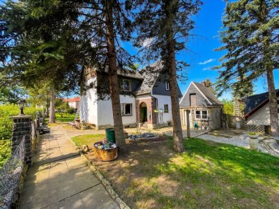 Sanierungsbedürftiges, freistehendes Einfamilienhaus in beliebter sowie idyllischer Stadtlage!