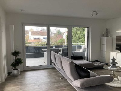 Exklusive, helle und ruhige 3-Zimmer-Wohnung mit geh. Innenausstattung mit EBK