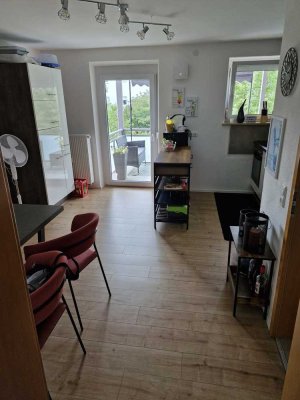 Willkommen in Ihrem neuen Zuhause – moderne 2-Zimmer-Wohnung mit Balkon und Einbauküche