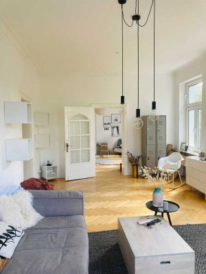 Stilvolle, geräumige und sanierte 3-Zi-Whg mit Wintergarten, Dachterrasse sowie EBK in der Süd-Stadt