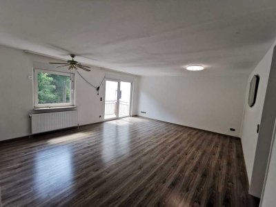Gepflegte Wohnung mit drei Zimmern sowie Balkon und Einbauküche in Baumholder