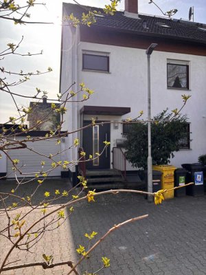 *NEU* Reiheneckhaus in super Lage von Wiesbaden-Delkenheim!