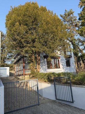 Gemütliches, freistehendes Einfamilienhaus in Seckbach