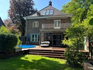 Repräsentatives, modernisiertes Einfamilienhaus mit Pool und Sauna in Bestlage Berlin Westend