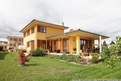 Hochwertiges Einfamilienhaus im Toskana-Stil zur Miete