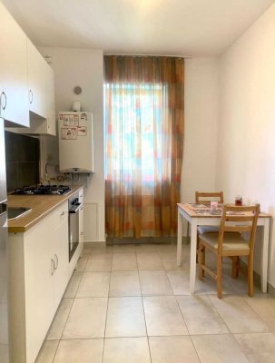 Exklusive, gepflegte 2-Zimmer-Wohnung mit Einbauküche in Weinheim