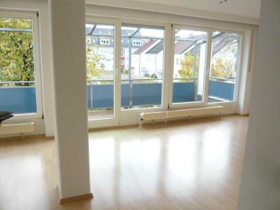 Schöne 2,5 Zi. Wohnung