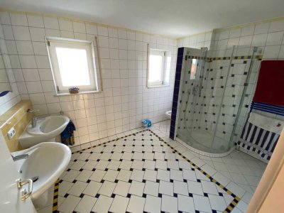 Großzügiges Familiendomizil – zu vermieten RMH in Eichenried