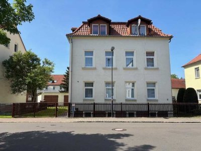 Leerstehendes Ein- bzw. Mehrfamilienhaus mit Garage in Böhlen - sofort verfügbar