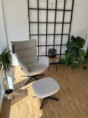 Exklusive 5,5-Zimmer-Dachgeschosswohnung mit Fußbodenheizung, Südbalkon und hochwertiger Ausstattung