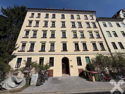 GENIAL ZENTRALER ALTBAU MITTEN IN DER CITY- EINE RARITÄT IN BESTER STÄDTISCHER RUHELAGE!