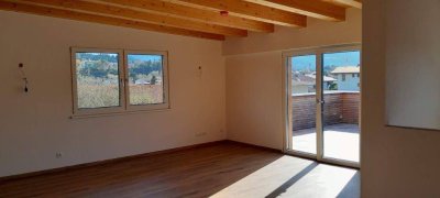 sonnige 3 Zimmer Dachterrassenwohnung zu vermieten