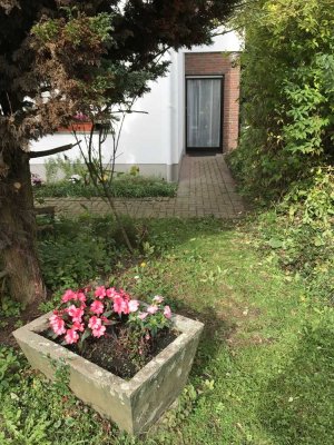 Komplett möbliert mit Waschm. , Trockner, Miniküche, Fernseher...