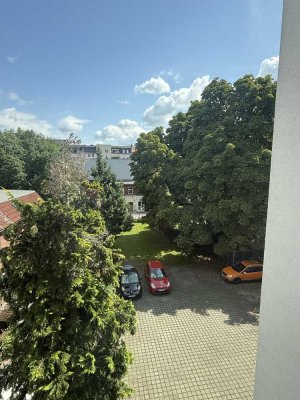 Entspanntes Wohnen im charmanten Altbau – Leben und Arbeiten in der City!