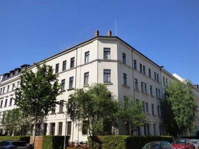 Familien aufgepasst!!! -  3-Raum Whg. in Gohlis, Bad mit Fenster, Wanne, helle Wohnküche!