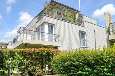 Penthouse im Zentrum von Opladen * Tiefgaragenplatz * Einbauküche * zwei Terrassen * Kamin möglich