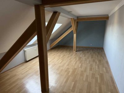 Helle 3-Zimmer Dachgeschosswohnung in Dessau-Ziebigk