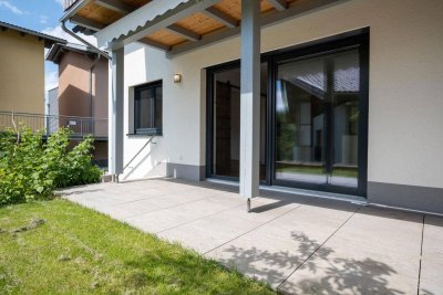 Junge Eigentumswohnung mit großen Garten in Atterseenähe