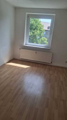 tolle helle 2-Raum Wohnung mit Abstellkammer