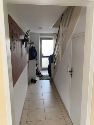 Vollständig renoviertes Reihenhaus mit fünf Zimmern und EBK in Pfersee, Augsburg