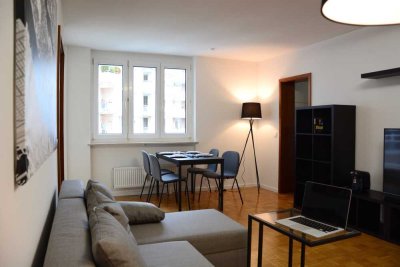 Exklusive Vollmöblierte 2-Zimmer-Wohnung mit Balkon und EBK in München