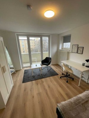 Sanierte und möblierte 4-Zimmer-Wohnung in Bogenhausen // WG-geeignet