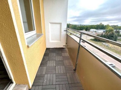 Erstbezug - Hochwertig sanierte 3-Raum-Wohnung mit Balkon