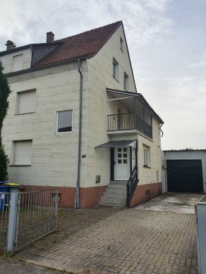 Doppelhaushälfte mit großem Garten, Stellfläche und EBK
