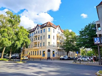 RESERVIERT :) Erstbezug – Sanierte möblierte 2-Zimmer-Altbauwohnung in der nähe der U6 Scharnweberst
