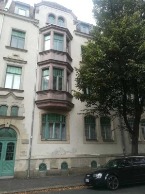 4‑Zimmer Dachgeschoss-Wohnung im 4. OG mit Balkon in Zwickau-Mitte-Nord