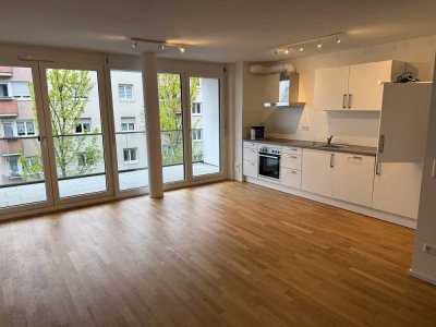 Moderne 2,5-Zimmer-Wohnung mit Tiefgarage in Pforzheim Weststadt
