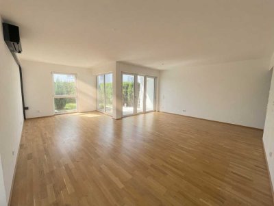 Zentrale Lage trifft Wohnkomfort – Barrierefreie 3-Zimmer-EG | Terrasse und Garten