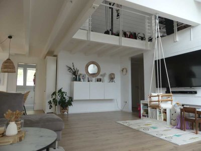 Charmante 3-4 Zimmer Wohnung mit Dachterrasse in Köln-Worringen