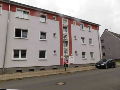 Nachmieter zum 01.06.2024 gesucht: Schöne EG-Wohnung mit Balkon in Hinsel
