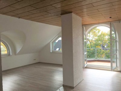 Lichtdurchflutete, attraktive Dachgeschosswohnung in Nauheim von privat