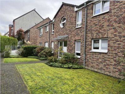 Helle 2-Zimmer-Wohnung mit zusätzlichem Spitzboden, Balkon & Tiefgaragenstellplatz