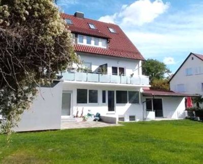 Attraktives MFH mit 7 WE – 5 % Rendite & 2023 nahezu kernsaniert