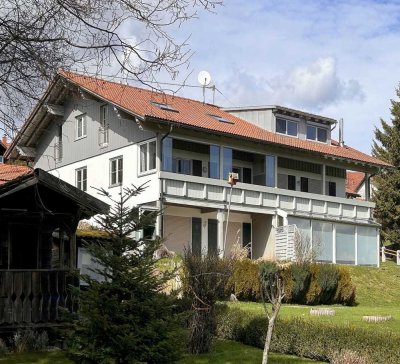 Großzügige Maisonettewohnung: Sechs Zimmer mit Panoramablick im Herzen des Allgäus.