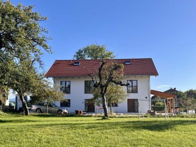 Erstbezug: Großzügige DHH in Aufhofen (Egling)
