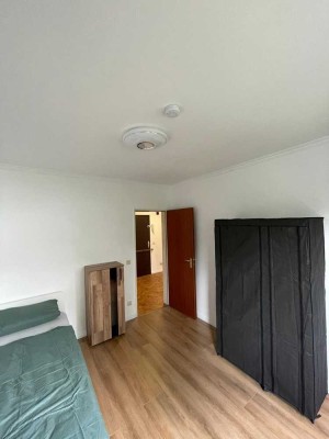 Zimmer in 3er-WG in der Hermann-Böse-Straße frei. Weiteres Zimmer ab 01.08.2026 frei