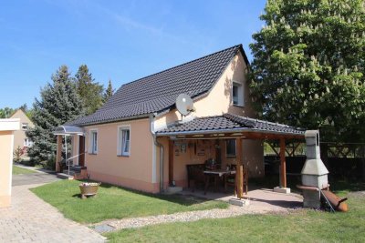 Frauenhain - gepflegtes Einfamilienhaus mit schönem Garten in ruhiger Umgebung