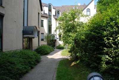 Tolle, ruhige 2 Zi. Balkon-Dachgeschoss Wohnung - Feldmoching-Fasanerie