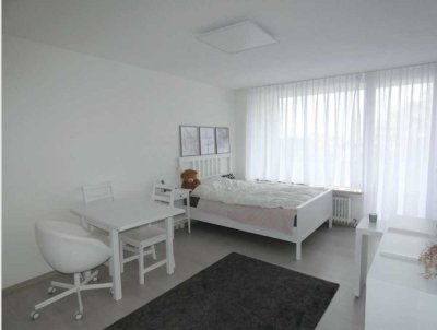 Vollmöbilierte 1-Zimmer Wohnung in Augsburgs lebendiger Innenstadt