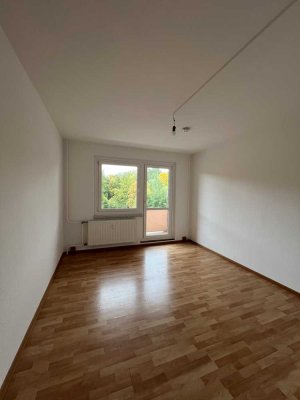 Lichtdurchflutete 2-Raum-Wohnung mit TOP Einbauküche!