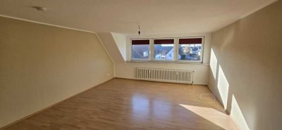 Helle 2-Zimmer Dachgeschosswohnung in Duisburg-Huckingen
