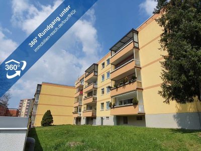 Großzügig Wohnen mit Blick ins Grüne 
2-Zimmer-Wohnung mit EBK, Tageslichtbad und Balkon