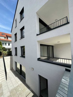 Neuwertige 3-Zimmer-Wohnung mit Balkon und Einbauküche in Altdorf
