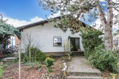 Einladendes Eigenheim: Freistehender Bungalow in Ockenheim sucht neue Besitzer