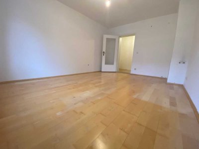 Attraktive Altbauwohnung in Schwabing-West